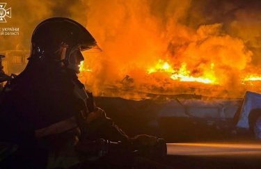 Ликвидация пожара в Одесской области после налёта "Шахидов".