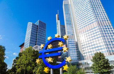 ЕЦБ впервые с 2011 года повысил базовую ставку