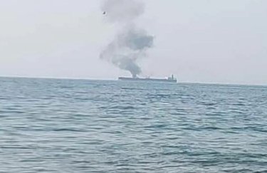 У Чорному морі горить танкер із 700 тоннами мазуту