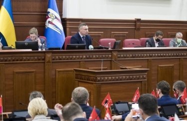 Лидер партии Виталий Кличко в президиуме Киевсовета. Фото: пресс-служба УДАРа 