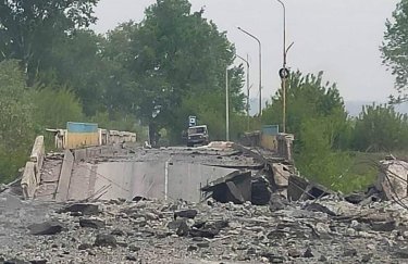 Війська РФ зруйнували міст у Рубіжному та зосередили зусилля на взятті міста, - Гайдай