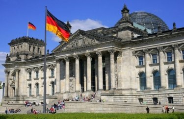 Германия требует не включать меры против энергосектора в пакет возможных санкций против России - Bloomberg