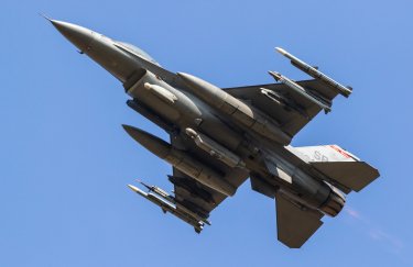 Нидерланды выделяют €350 млн на боеприпасы для F-16 и дроны для Украины