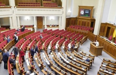 В Раде 60 депутатов-прогульщиков могут лишить зарплаты за апрель