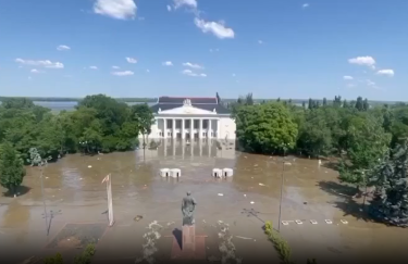 Затоплений центр окупованої Нової Каховки. Фото: скріншот