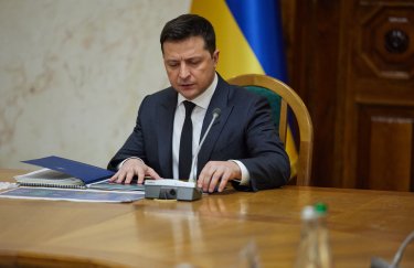 Зеленский подписал закон об отмене пошлин и НДС на импорт