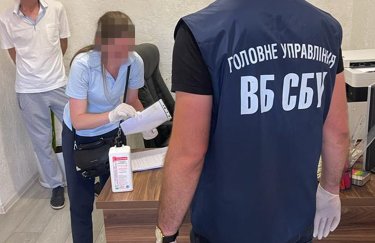 Киевлянин организовал подпольную типографию, где производили фальшивые паспорта для "легализации" россиян в Украине и ЕС