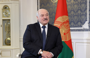 Лукашенко вважає безглуздою формалізацію фактичного визнання "ДНР" та "ЛНР" Білоруссю