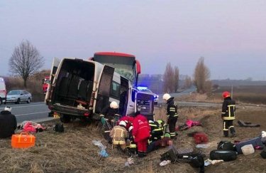 Смертельне ДТП у Хмельницькій області: в аварії загинуло семеро людей (ФОТО)