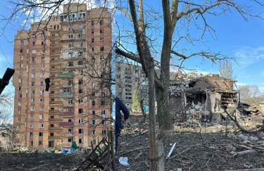 Пострадавшим оказывается вся необходимая помощь. Фото: Павел Кириленко константиновка, обстрел, погибшие