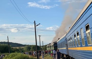Возле Львова горел пассажирский поезд (ФОТО)