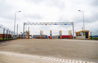 Черги зменшаться: на кордоні з Румунією завершили перший етап оновлення вантажного терміналу
