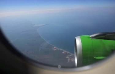 Украина впервые оштрафовала авиакомпанию за незаконный полет в небе Крыма