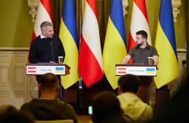 Зеленский и канцлер Австрии Нагаммер обсудили поддержку вступления Украины в ЕС и санкции против России во время встречи в Киеве