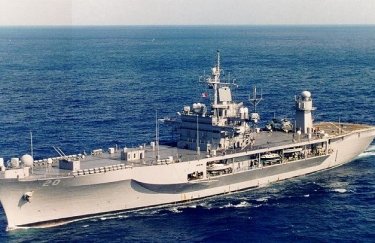 В акваторию Черного моря вошло флагманское судно Военно-морских сил США