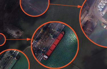 Спутник зафиксировал корабли в Мариуполе, с помощью которых оккупанты могут вывозить зерно и металл