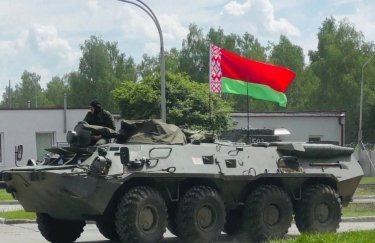 В Беларуси заявили о начале тренировок "по переводу с мирного на военное время"