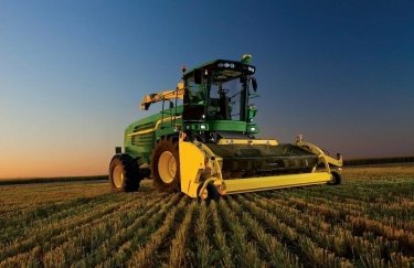Более 2300 украинских аграриев получили компенсацию за сельхозтехнику