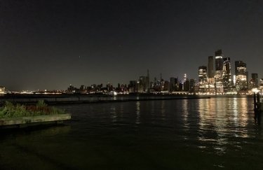 В центре Нью-Йорка произошло массовое отключение электроэнергии