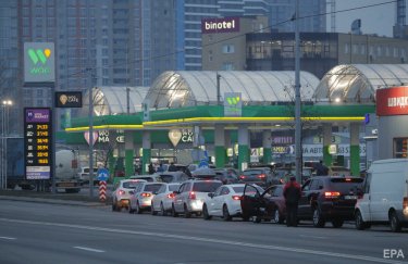 Ринок наповнився паливом на заході та півдні України та залишається дефіцитним у центральних, східних та північних областях