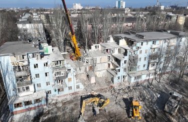 Разбор завалов пятиэтажки в Запорожье