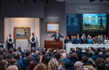 Культурная изоляция: Sotheby's и Christie's отменили аукционы российского искусства