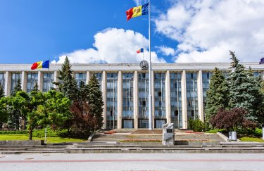 У Молдавії підписали закон про заборону ретрансляції новин та аналітичних програм, а також військових фільмів з РФ