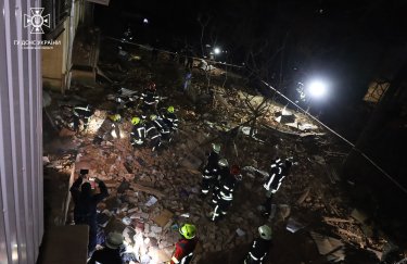 Оккупанты нанесли ракетный удар по Харькову: частично разрушен дом, есть жертва (ФОТО)