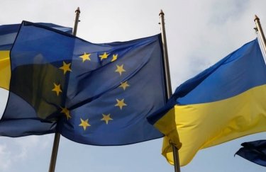 Посольство ЕС возобновляет работу в Киеве