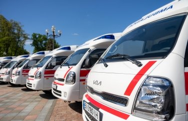 Південна Корея передала Україні 40 автівок екстреної меддопомоги