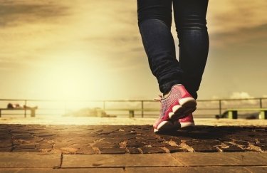 Минздрав назвал 5 причин, почему нужно ходить пешком каждый день