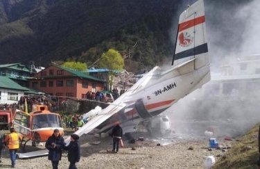 В Непале разбился самолет, трое погибших