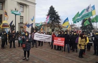 Предприниматели опровергают информацию о финансировании Гетманцевым акций под Верховной Радой