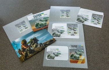 "Укрпошта" випустила нові марки "Зброя Перемоги"