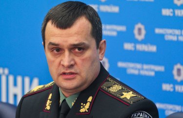 Суд снял арест с имущества экс-главы МВД Захарченко