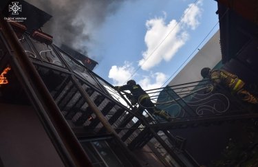 Фото: ГУ ГСЧС в Херсонской области Через ворожі обстріли виникло 5 пожеж в житлових будинках