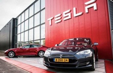 Tesla отзывает 123 тысячи автомобилей из-за угрозы коррозии