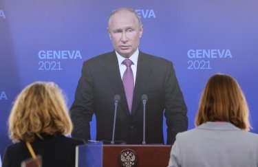 Пресс-конференция Владимира Путина в Женеве. Фото: Getty Images Пресс-конференция Владимира Путина в Женеве. Фото: Getty Images