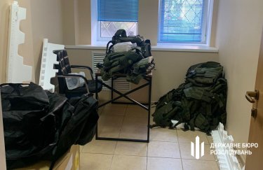 ГБР разоблачило "благотворителей", продававших военным бронежилеты, купленные на пожертвования украинцев
