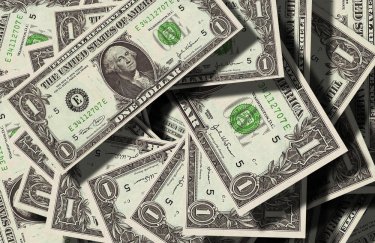 Без доларів та євро: НБУ ініціював зупинку постачання готівкової валюти до Росії та Білорусі
