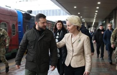 Зеленский лично встретил Урсулу фон дер Ляен на вокзале в Киеве