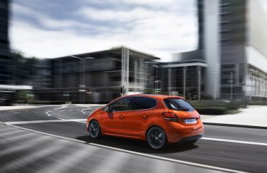 Peugeot к 2025 году будет выпускать только электромобили и гибриды