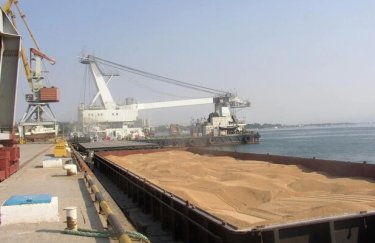 Россия блокирует работу зернового коридора: количество выходов судов из украинских портов упало до антирекорда