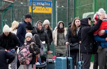 Українці, які втекли від війни, отримають знижку від Booking