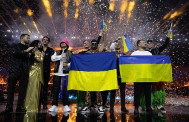 Kalush Orchestra повернулися до України: як зустрічали переможців "Євробачення-2022" (ВІДЕО)