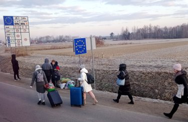 Вперше з 24 лютого в Україну з Польщі в'їхало більше людей, ніж виїхало