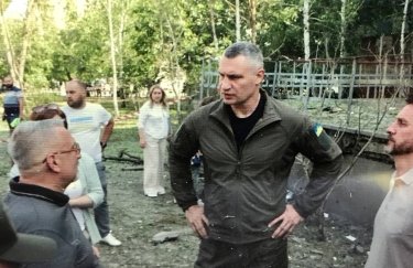 Гибель людей возле укрытия в Киеве. Кличко просит Офис президента отстранить главу Деснянского района