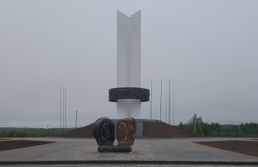 Українська влада зробила перший крок до демонтажу монумента "Три сестри" на кордоні з РФ та Білоруссю