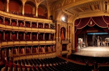 Венская опера отменила спектакли из-за штамма коронавируса “Омикрон”