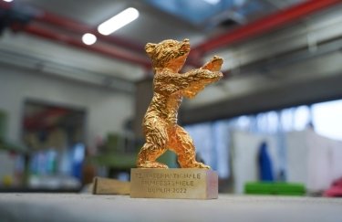 Награды 72-го Берлинале: «Золотого медведя» выиграла испанская драма «Алькаррас» о персиковых деревьях